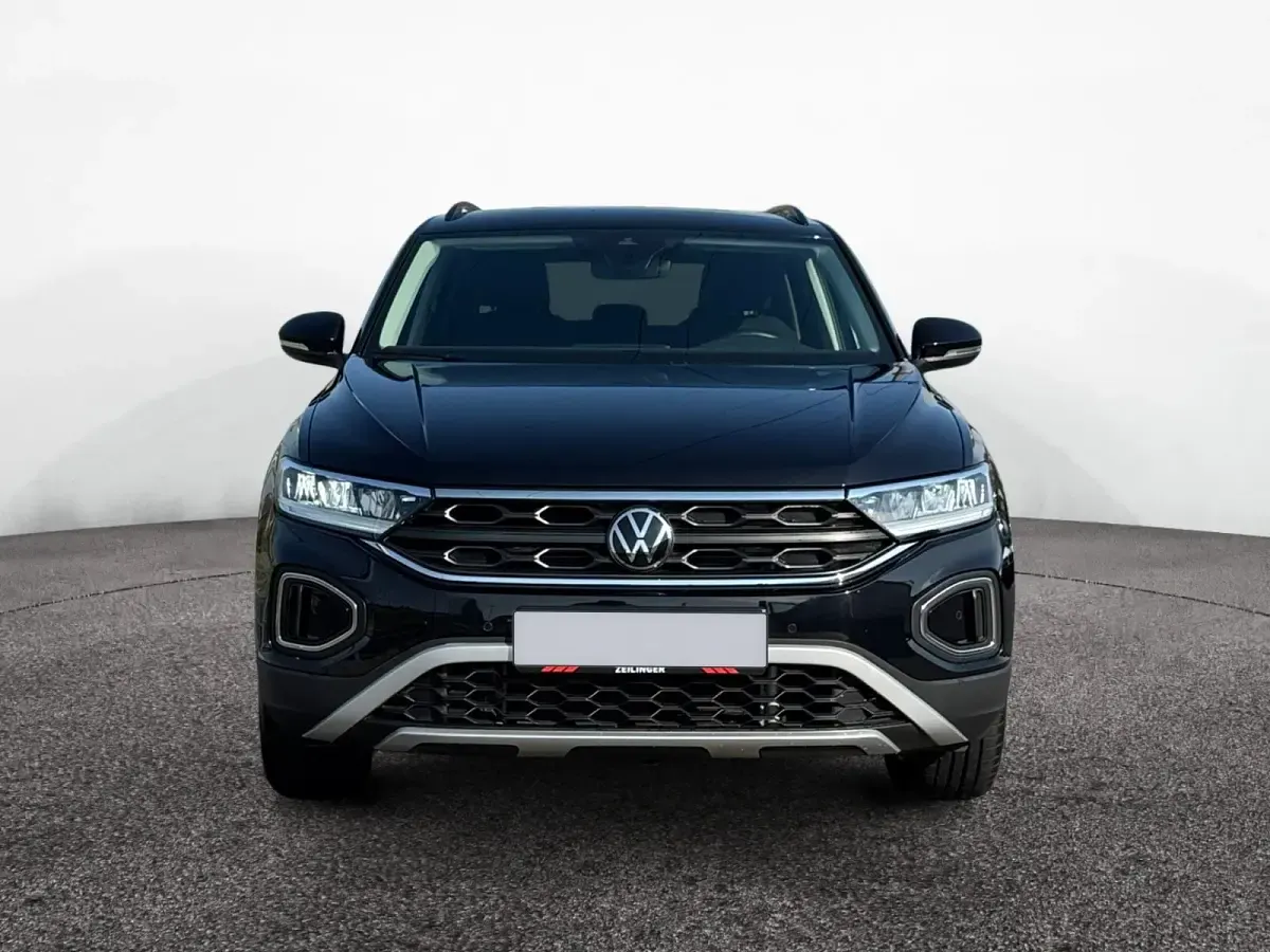 Gebraucht VW T-Roc Life 150 PS (110 kW) 2025 Deep black perleffekt SUV