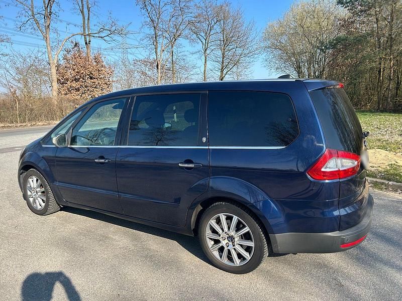 Gebraucht Ford Galaxy Ghia 145 PS (106 kW) 2008 Blau Van / Kleinbus