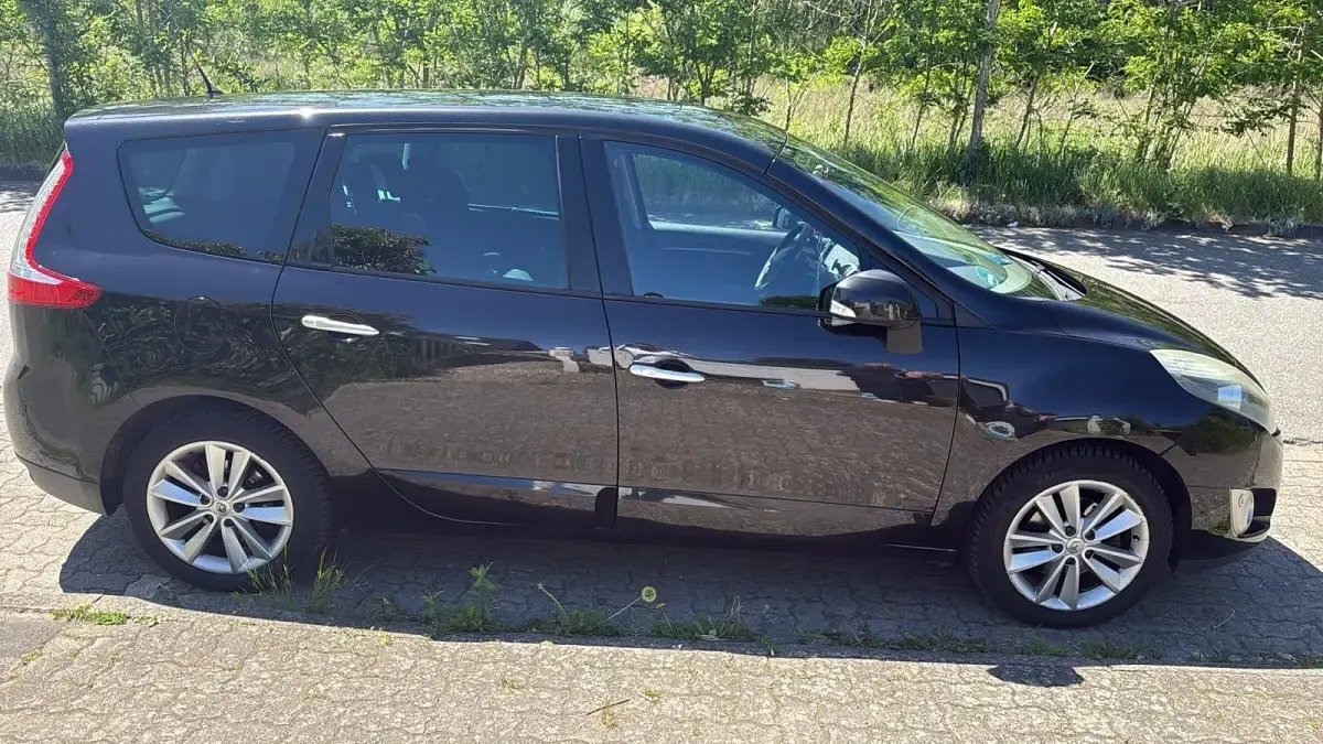 Gebraucht Renault Mégane III 131 PS (96 kW) 2010 Schwarz Van / Kleinbus
