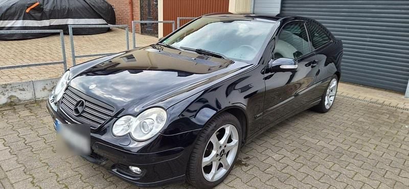 Gebraucht Mercedes CL180 143 PS (105 kW) 2007 Schwarz Coupé