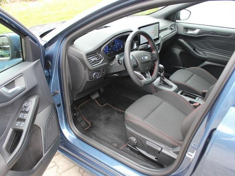 Gebraucht Ford Focus ST-Line X 155 PS (114 kW) 2024 Blau Kombi