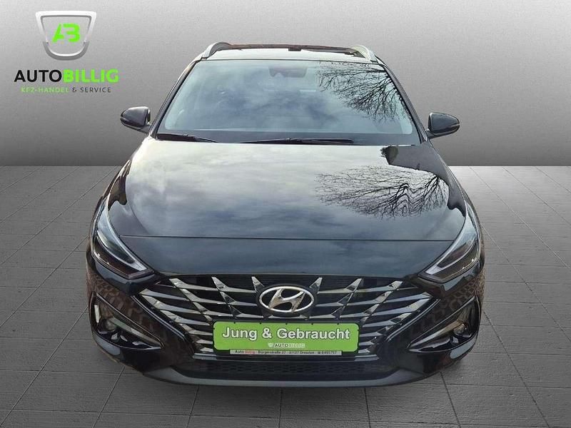 Gebraucht Hyundai i30 120 PS (88 kW) 2023 Grau Kombi