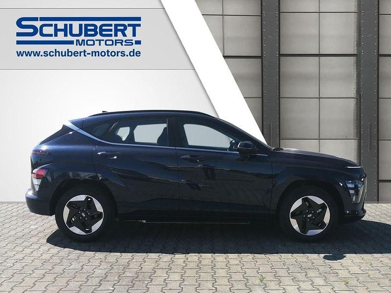 Gebraucht Hyundai Kona Advantage 114 kW (156 PS) 2024 Blau SUV