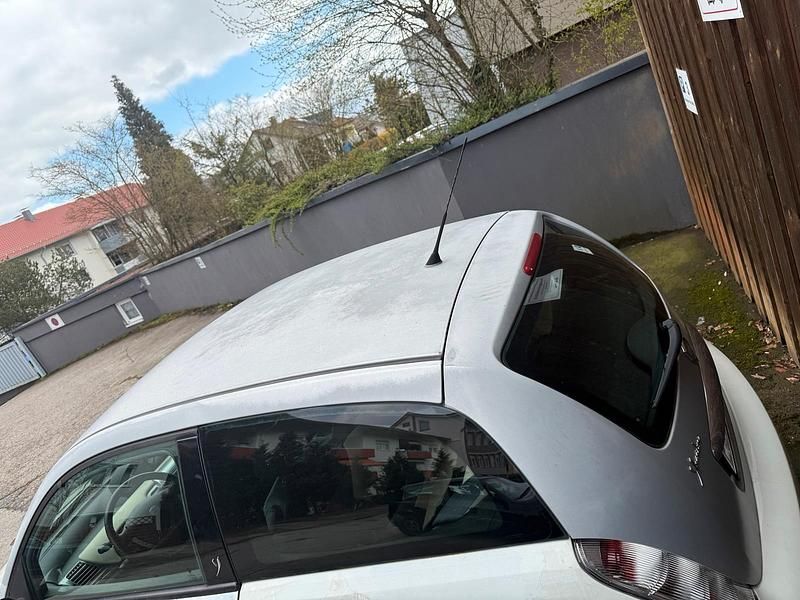 Gebraucht Lancia Ypsilon 2001 Weiß Kleinwagen