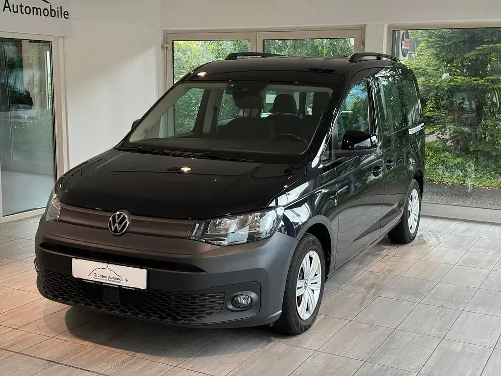 Gebraucht VW Caddy 122 PS (89 kW) 2022 Schwarz Van / Kleinbus