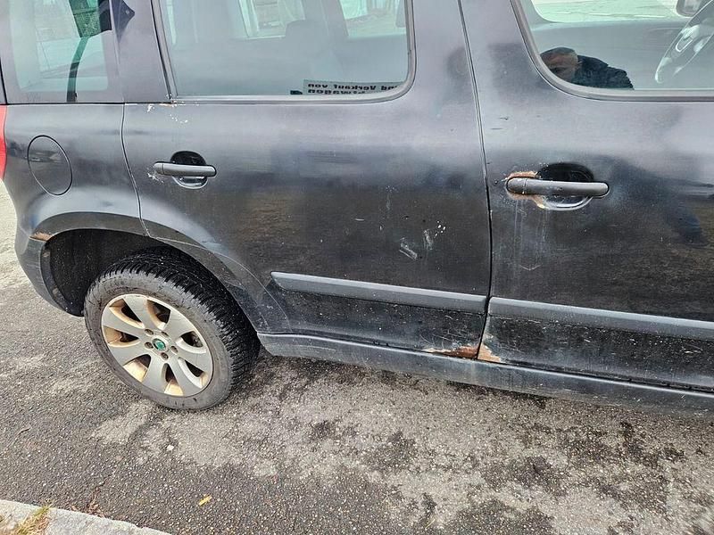 Gebraucht Skoda Yeti 105 PS (77 kW) 2011 Schwarz SUV