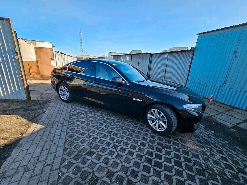Gebraucht BMW 523 204 PS (150 kW) 2011 Schwarz Limousine