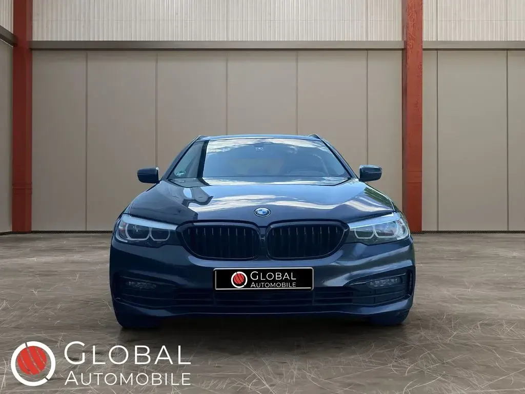 Gebraucht BMW 520 Performance 184 PS (135 kW) 2018 Grau Limousine