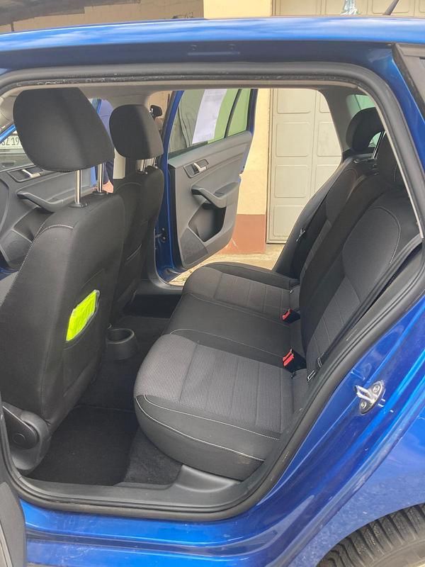 Gebraucht Skoda Rapid 105 PS (77 kW) 2014 Blau Kleinwagen