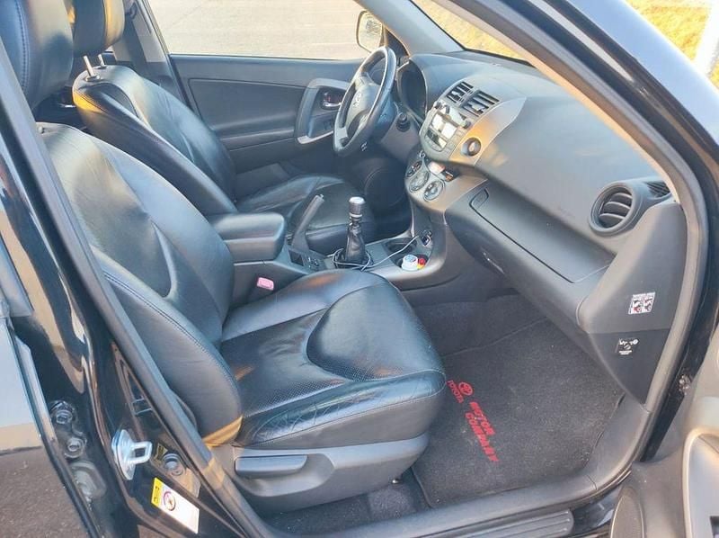 Gebraucht Toyota RAV4 Executive 177 PS (130 kW) 2010 Schwarz SUV