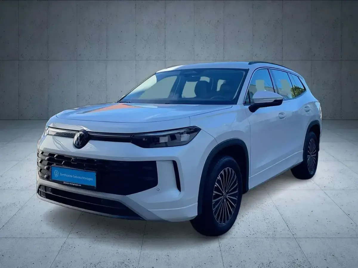 Gebraucht VW Tayron Life 193 PS (141 kW) 2025 Oryxweiß perlmutteffekt SUV