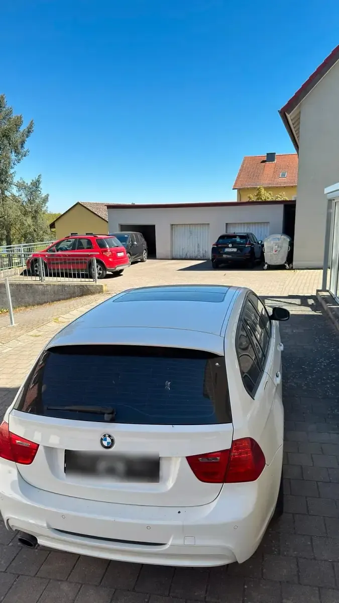Gebraucht BMW 320 170 PS (125 kW) 2010 Weiß Kombi
