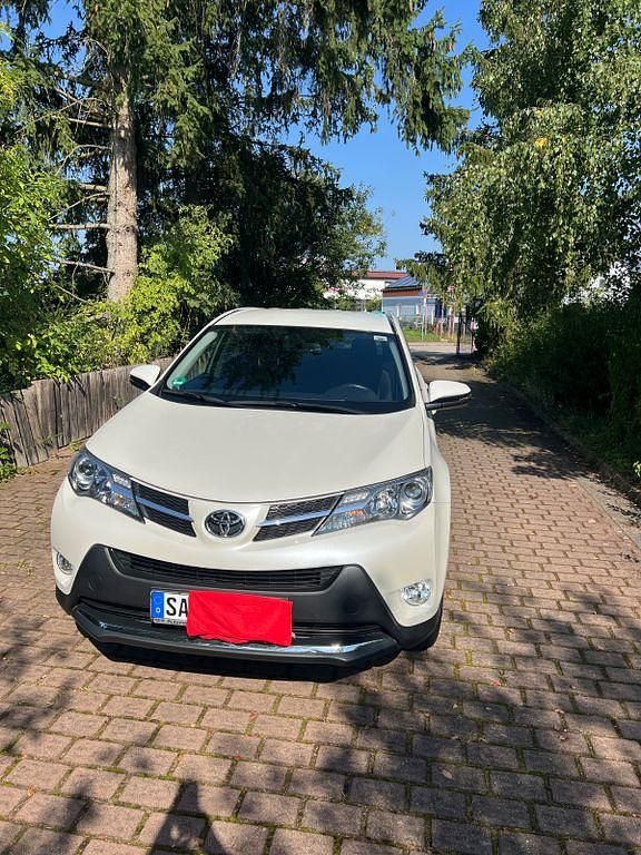 Weiß Gebraucht 2014 Toyota RAV4 SUV | 14.700 € (Fairer Preis) - Bild 1/4
