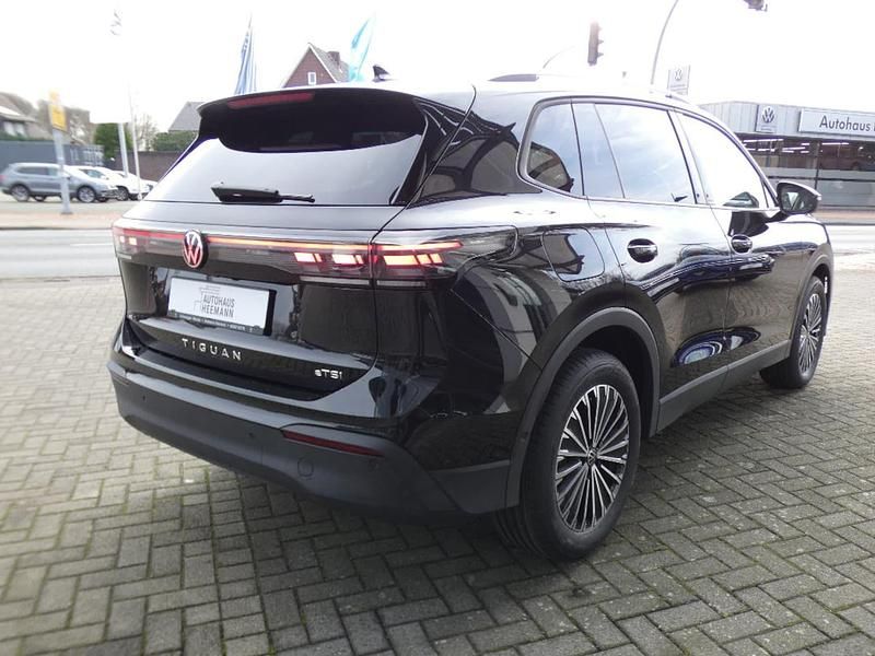 Neu VW Tiguan Advance 150 PS (110 kW) 2025 Schwarz SUV