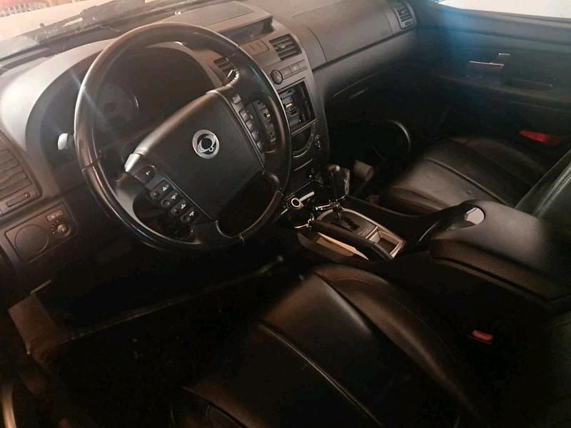Schwarz Gebraucht 2006 Ssangyong / KGM Rexton SUV | 1.750 € - Bild 1/3