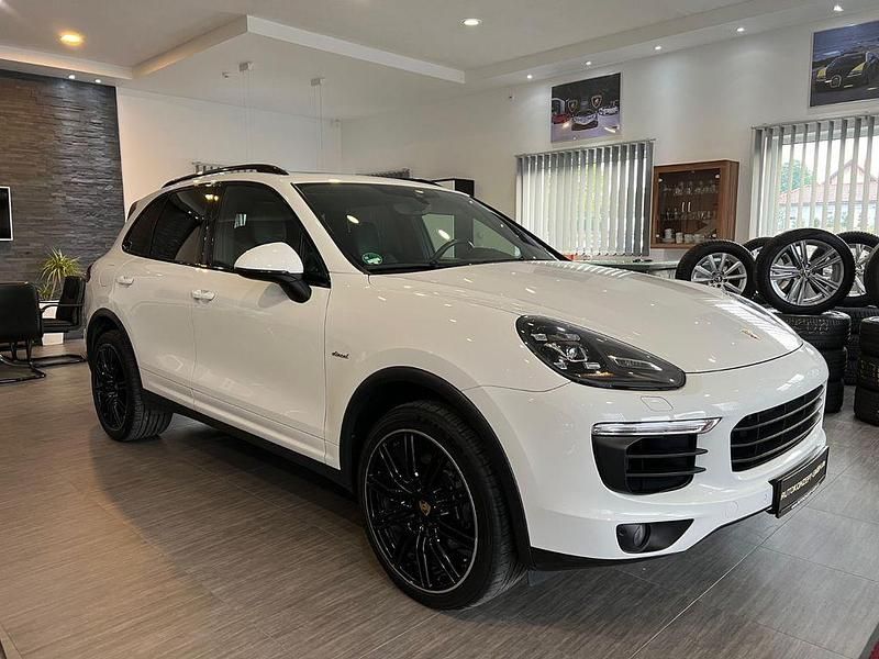 Gebraucht Porsche Cayenne Edition 262 PS (192 kW) 2015 Weiß SUV