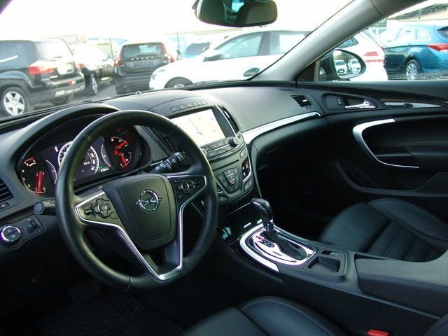 Gebraucht Opel Insignia 170 PS (125 kW) 2015 Schwarz metallic Kombi