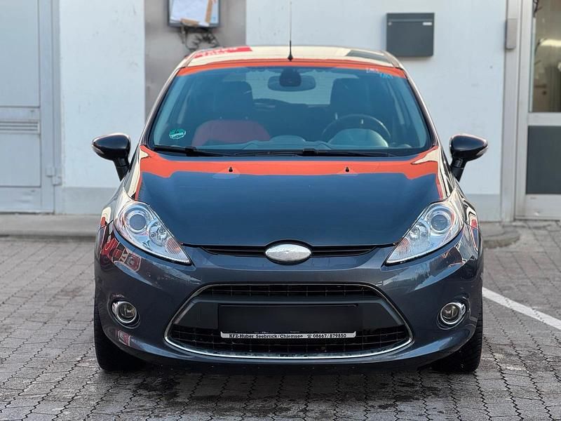 Gebraucht Ford Fiesta 96 PS (70 kW) 2009 Grau Kleinwagen