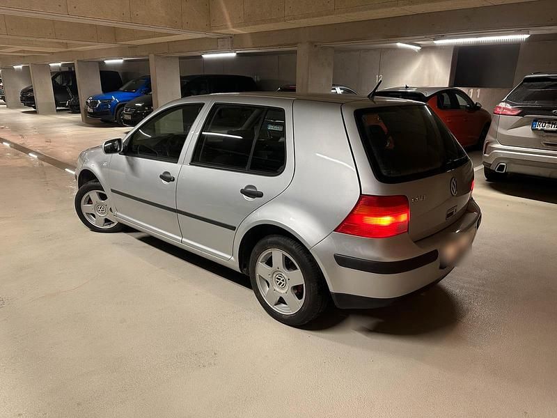 Gebraucht VW Golf IV 75 PS (55 kW) 2000 Silber Kleinwagen