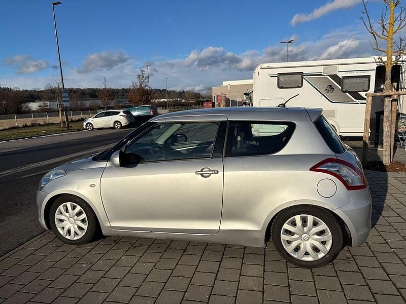 Gebraucht Suzuki Swift 94 PS (69 kW) 2012 Grau Kleinwagen