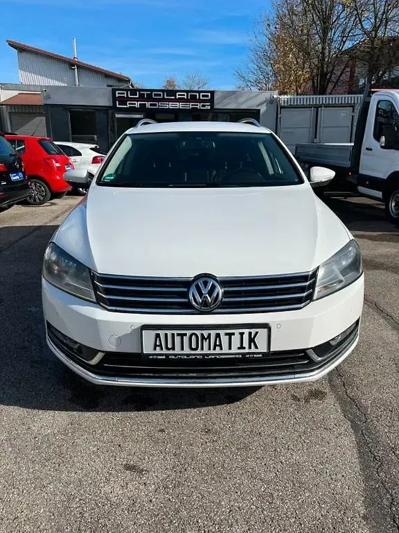 Gebraucht VW Passat Highline 140 PS (102 kW) 2011 Weiß Kombi