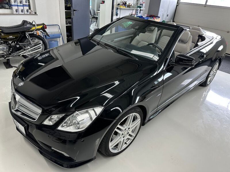 Schwarz Gebraucht 2010 Mercedes E350 AMG line Cabrio | 17.870 € (Etwas zu teuer) - Bild 1/4