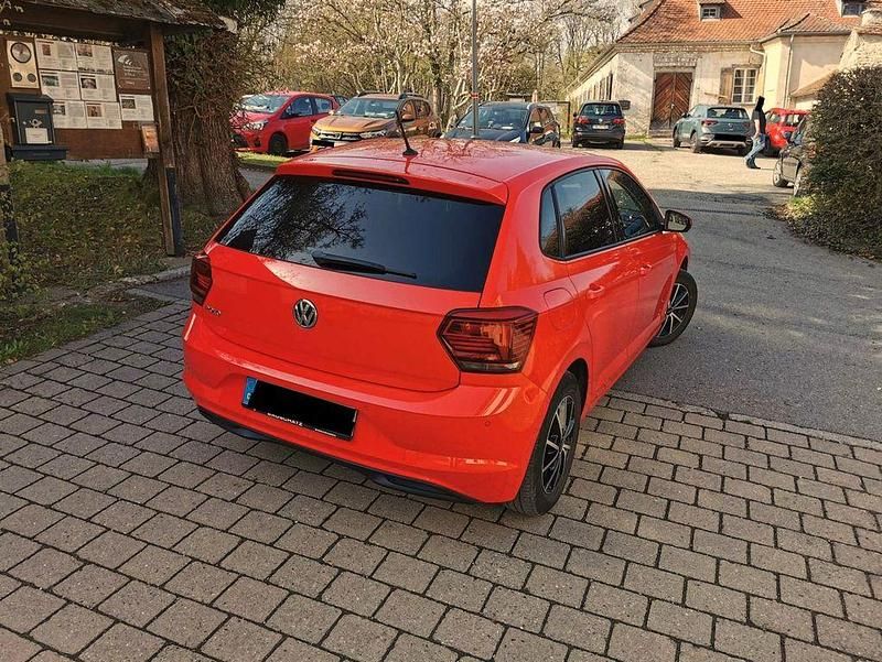 Gebraucht VW Polo Comfortline 95 PS (69 kW) 2019 Rot Kleinwagen