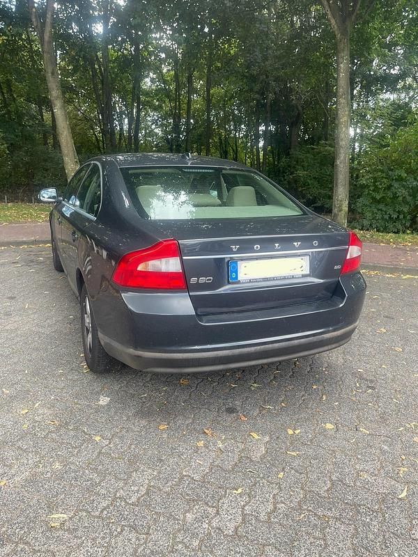 Grau Gebraucht 2008 Volvo S80 Limousine | 6.500 € - Bild 1/4