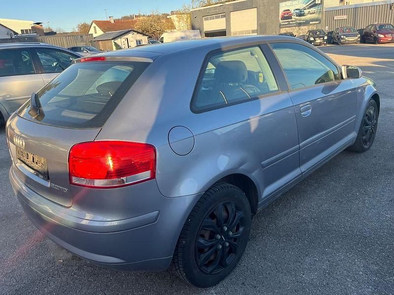 Gebraucht Audi A3 Attraction 140 PS (102 kW) 2005 Grau Kleinwagen