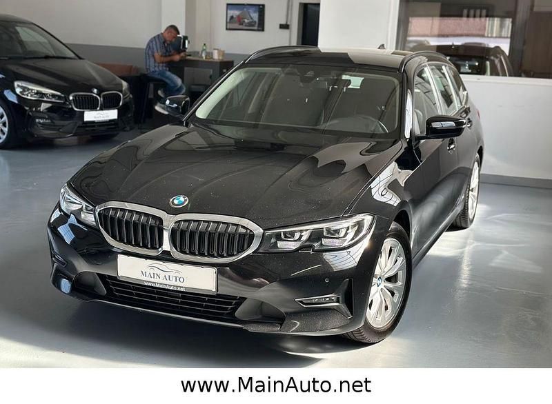 Schwarz Gebraucht 2021 BMW 318 Advantage Kombi | 17.950 € (Guter Preis) - Bild 1/4