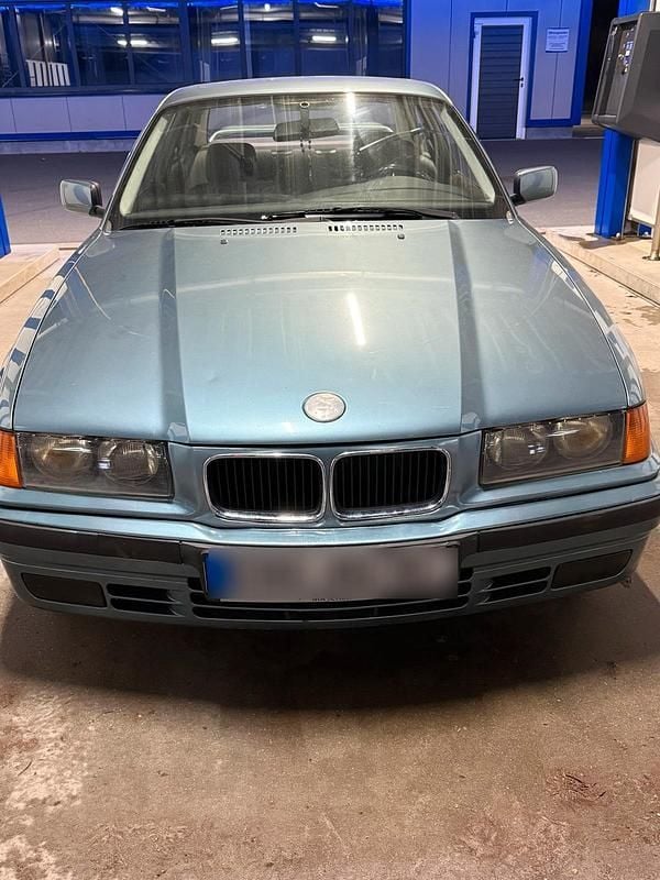 Gebraucht BMW 316 Basis 102 PS (75 kW) 1991 Coupé