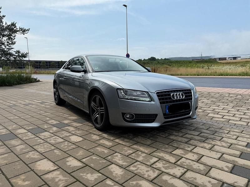 Grau Gebraucht 2009 Audi A5 Coupé | 7.000 € (Guter Preis) - Bild 1/4