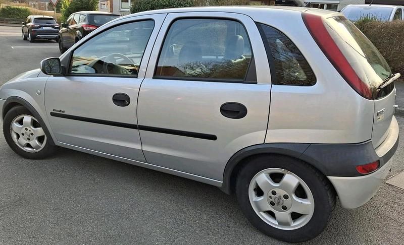 Gebraucht Opel Corsa 114 PS (83 kW) 2001 Grau Kleinwagen