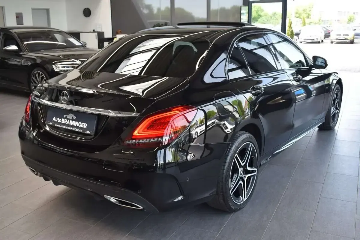 Gebraucht Mercedes C300e AMG line 306 PS (225 kW) 2020 Schwarz Limousine