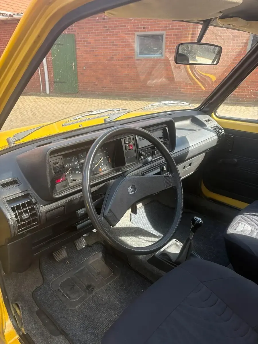 Gebraucht VW Golf I 50 PS (36 kW) 1982 Gelb Kleinwagen