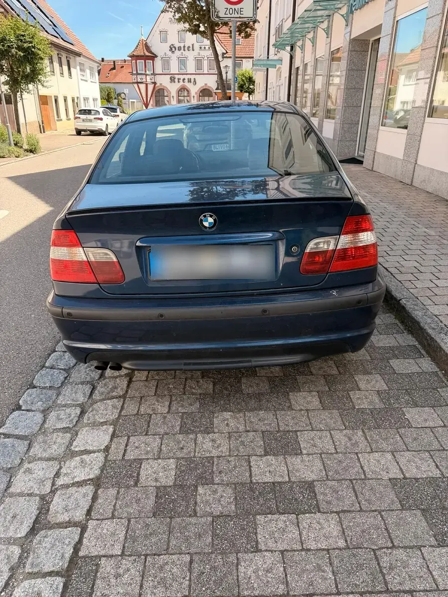 Gebraucht BMW 320 M Sport 170 PS (125 kW) 2003 Blau Limousine