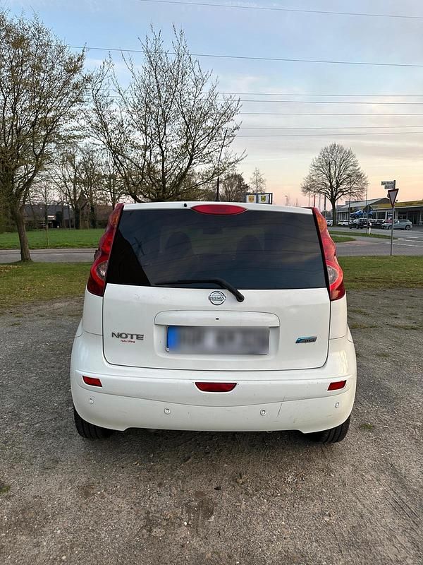 Gebraucht Nissan Note 90 PS (66 kW) 2012 Weiß Kleinwagen