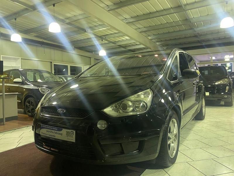 Gebraucht Ford S-MAX Titanium 175 PS (128 kW) 2008 Schwarz Van / Kleinbus