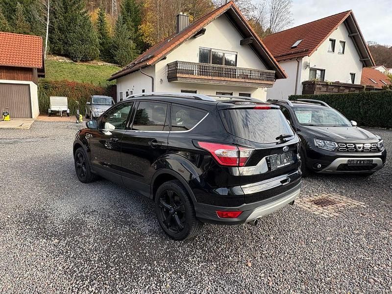 Gebraucht Ford Kuga Titanium 182 PS (133 kW) 2018 Schwarz SUV