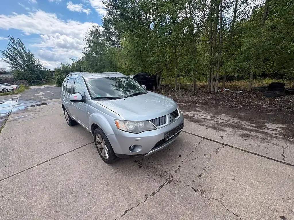 Gebraucht Mitsubishi Outlander Intense 170 PS (125 kW) 2007 Silber SUV