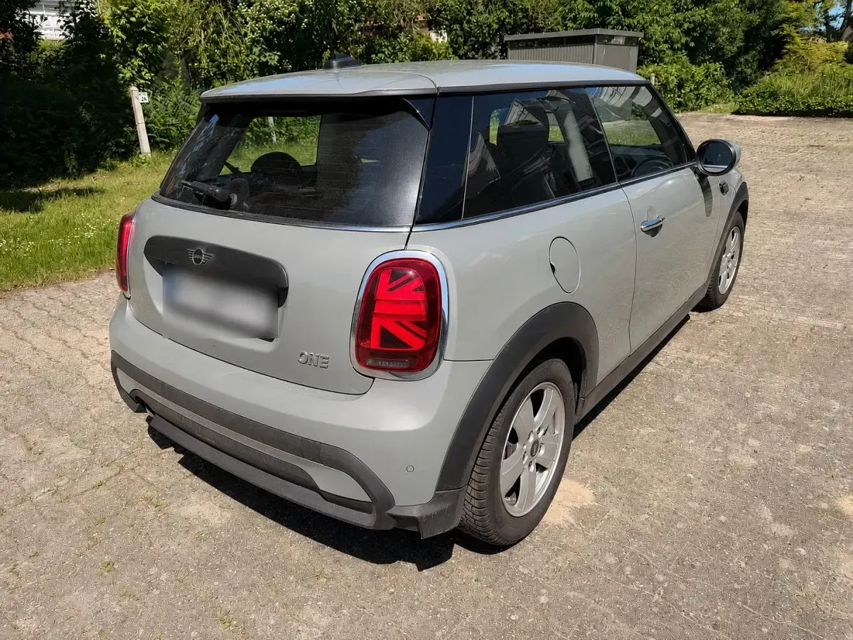 Gebraucht Mini ONE 102 PS (75 kW) 2022 Grau Kleinwagen