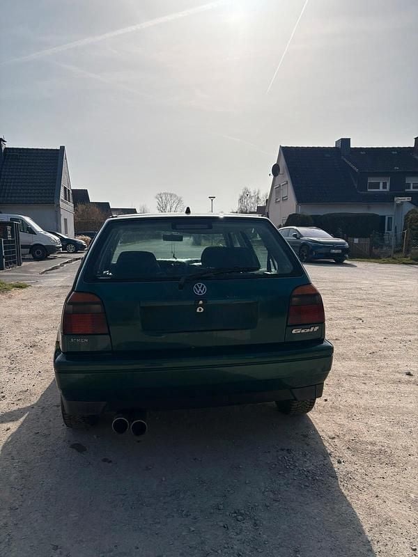 Gebraucht VW Golf III 75 PS (55 kW) 1997 Grün Kleinwagen