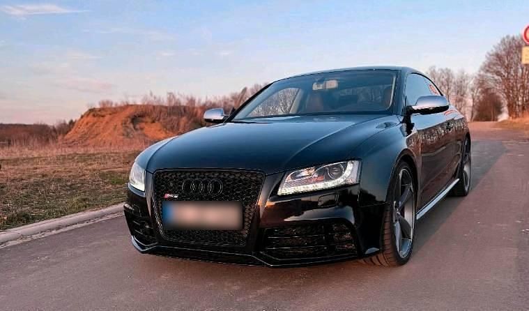 Second-hand Audi RS5 476 CP (350 kW) 2011 Negru Coupe