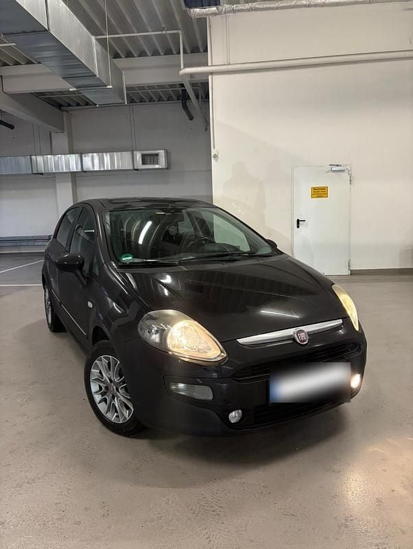 Gebraucht Fiat Punto 70 PS (51 kW) 2011 Schwarz Kleinwagen