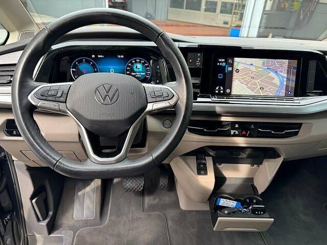 Gebraucht VW Multivan Life 150 PS (110 kW) 2024 Grau Van