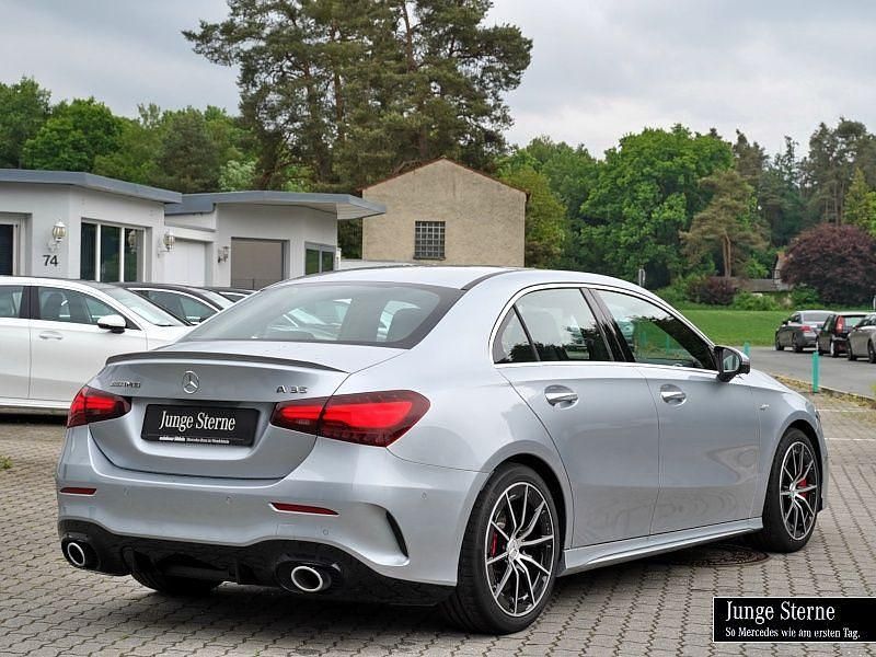 Gebraucht Mercedes A35 AMG Premium Plus 306 PS (225 kW) 2023 Metalliclack hightechsilber Limousine