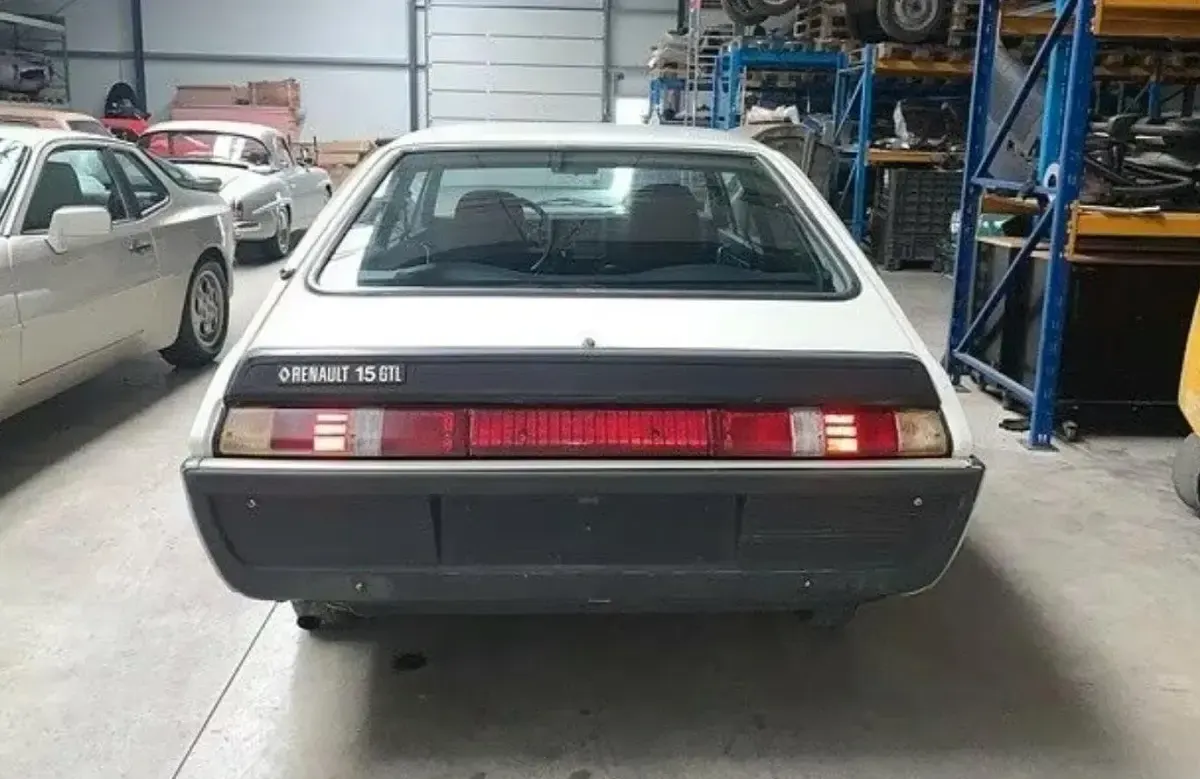 Gebraucht Renault 15 60 PS (44 kW) 1976 Weiß Coupé