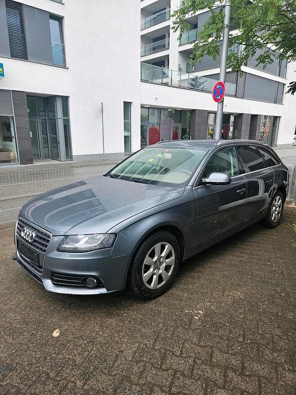 Gebraucht Audi A4 160 PS (117 kW) 2011 Grau Kombi