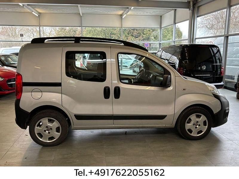 Gebraucht Fiat Fiorino 80 PS (58 kW) 2019 Grau Van / Kleinbus
