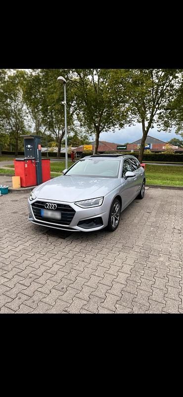 Second-hand Audi A4 Advanced 204 CP (150 kW) 2021 Argintiu Break
